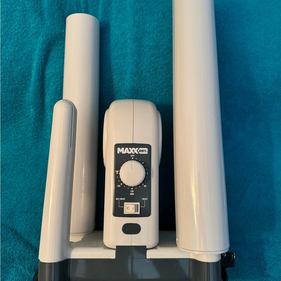 Max Dry glove, shoe and boat warmer. Heat and no heat switch. - Picture 2 of 4